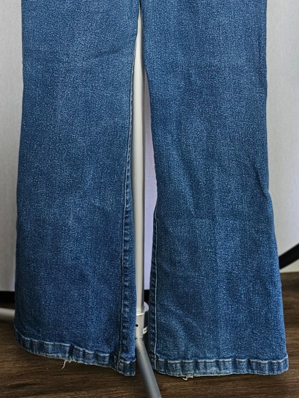Kensie Jeans – Vintage Luxe “The Savannah” High‑Rise Flare – Size 12 / 31 - Picture 5 of 5